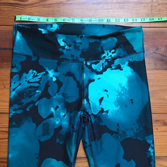 Fabletics Teal Floral Leggings, EUC, M - Picture 4 of 11